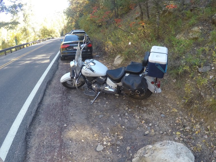Parking near West Fork of Oak Creek hiking area.